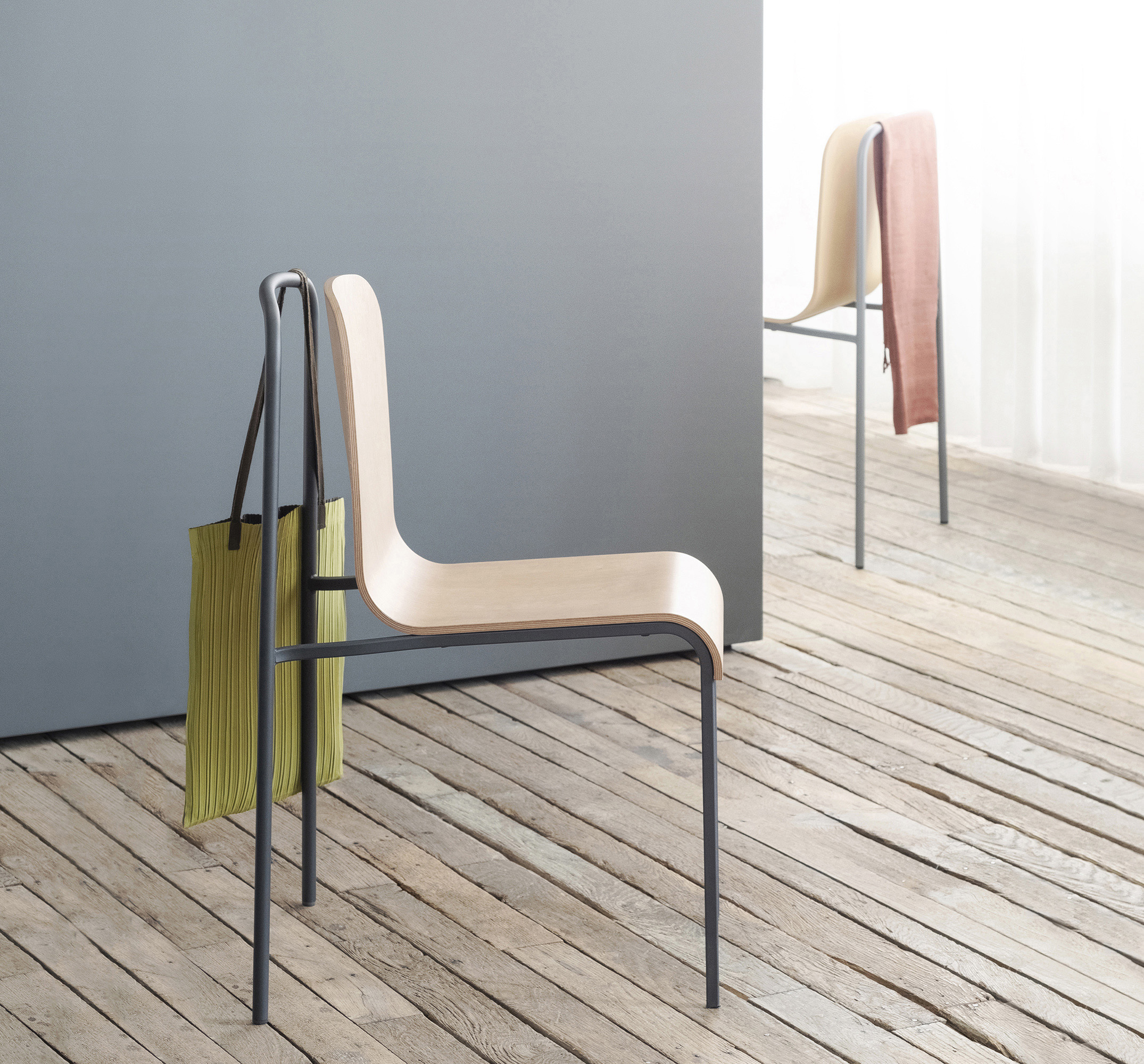 chaise empilable Mue, édition Livoni